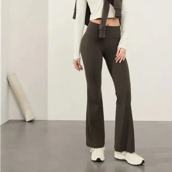 NWT Athleta Salutation Flare Leggings - Picture 6 of 6